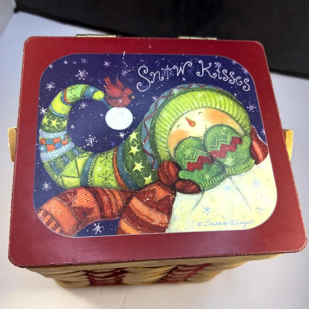 Susan Winget Snow Kisses Holiday‎ Mug Set 22oz with Handled Basket NWT 2007